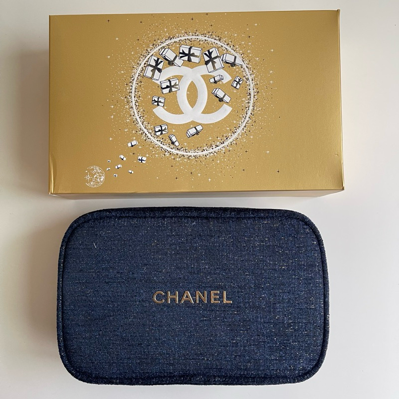《全新正品》Chanel香奈兒 2023藍毛尼聖誕化妝包