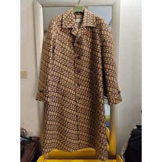 GUCCI 100週年全新真品義大利製滿版馬銜扣圖案駱駝毛駝色大衣/外套(適L號)-2.6折出清(不議價商品
