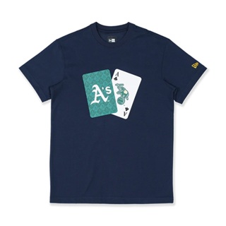 NEW ERA 短袖上衣 T恤 MLB PLAY CARD 奧克蘭運動家 海軍藍 NE13702544