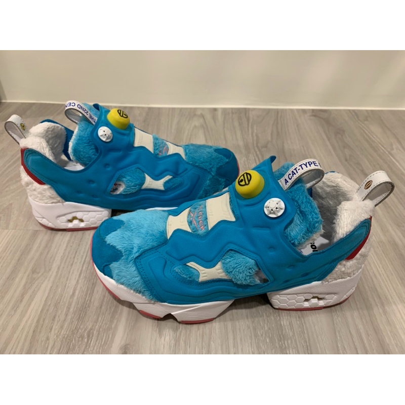 【二手美品】REEBOK x atoms x 哆啦a夢 小叮噹 pump GV7288 【US 8.5】