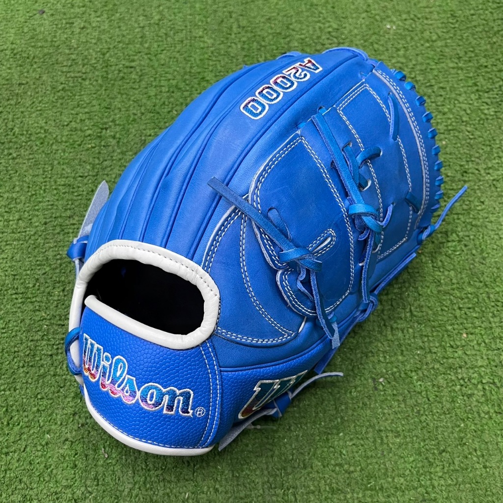 【一軍棒球專賣店】WILSON A2000 棒球手套 投手單片 12 藍 WBW10084612(13500)
