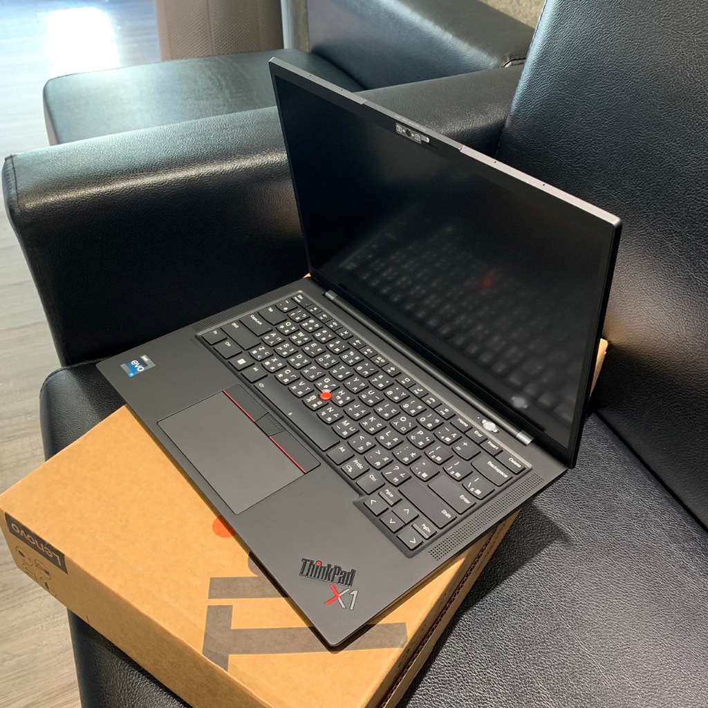 LENOVO 聯想 ThinkPad X1 Carbon Gen 11 保固至2026/11/29 win10pro