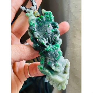 天然A貨緬甸玉 辣綠老花青手工雕涅槃重生翡翠龍骨 底妝細膩 俏滿密集辣陽 象徵福祿長壽金玉滿堂 附臺証