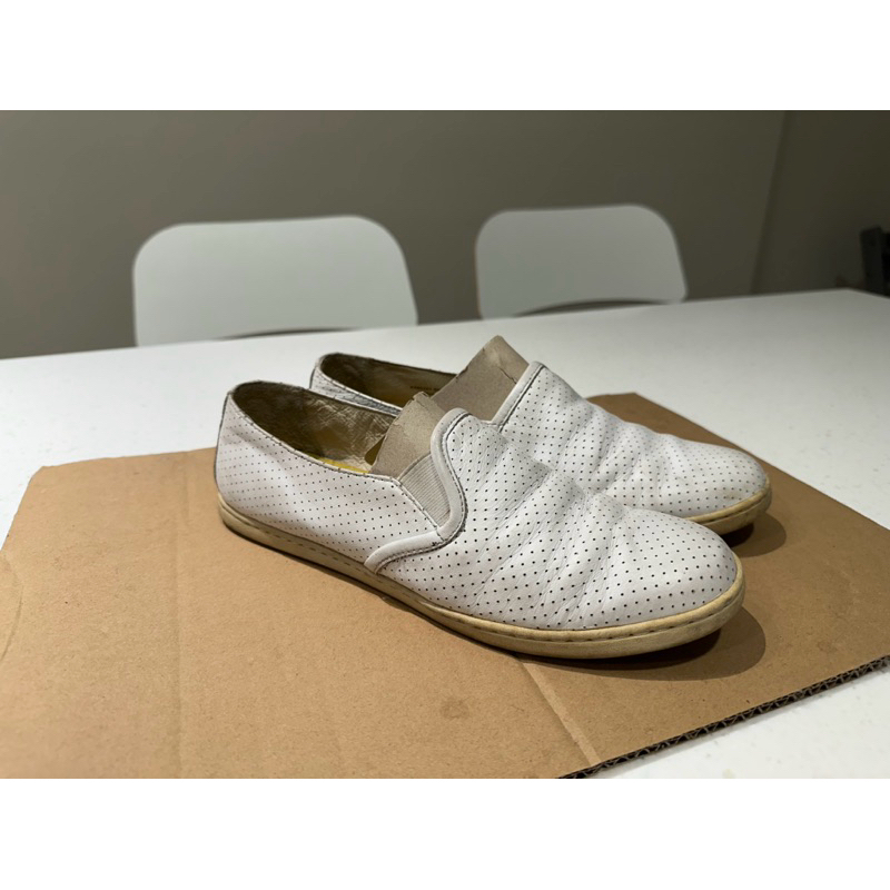 Camper Uno Perforated Slip-On Sneaker  休閒鞋小白鞋平底鞋真皮 EU38 白色