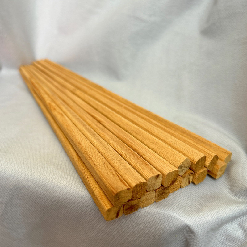 台灣檜木筷子20雙（沒包裝無上漆的裸筷）長度約23cm
