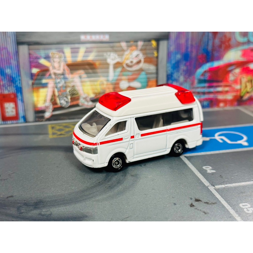 ★TOMICA-A02-無盒二手-TOYOTA HIACE救護車