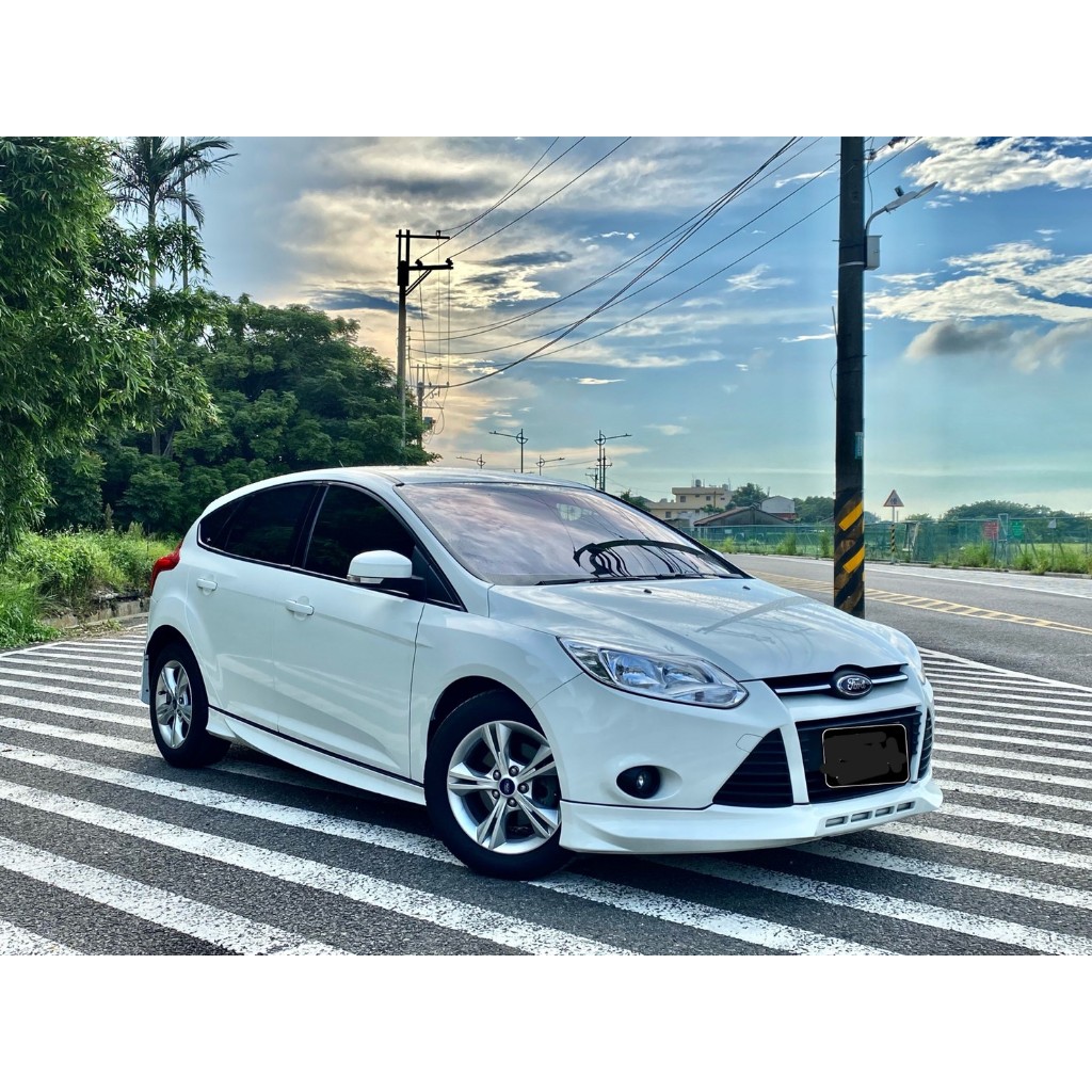 2014 Ford Focus 1.6 白#強力過件9 #強力過件99%、#可全額貸、#超額貸、#車換車結清