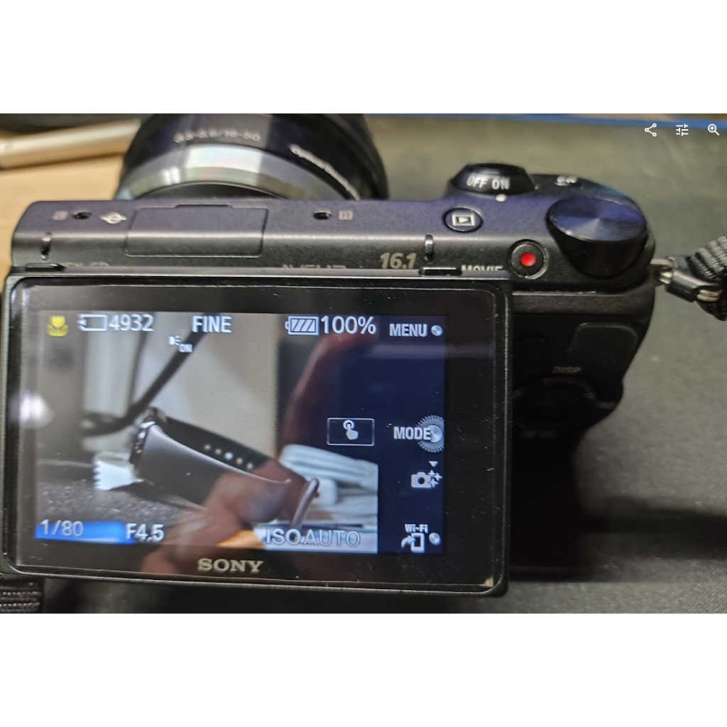Sony NEX-5R + 16-50mm 模型僅供交換用