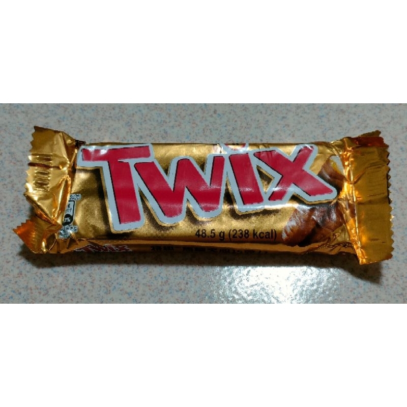 Twix特趣焦糖夾心巧克力，每一個48.5公克