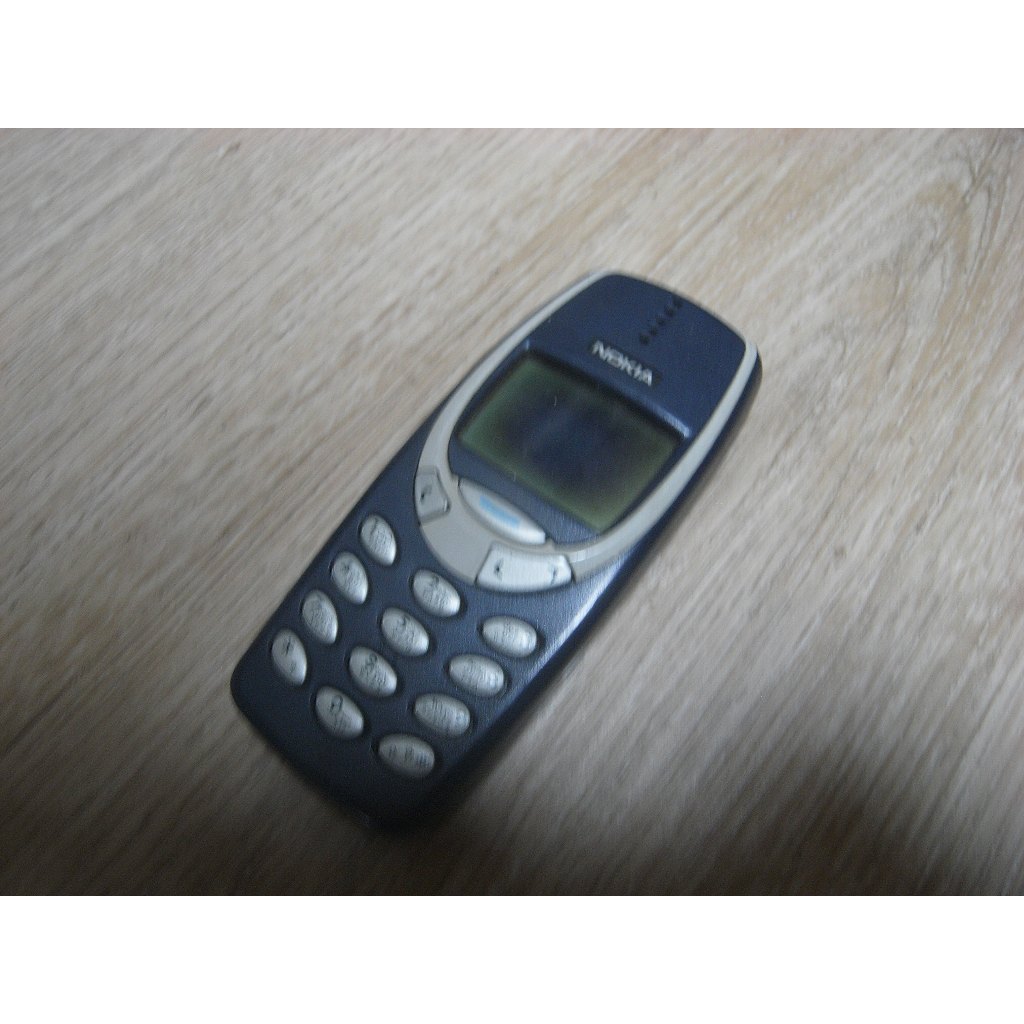 二手-經典 NOKIA 3310 手機 古董機 /收藏機/復古 無測試過  螢幕有氧化