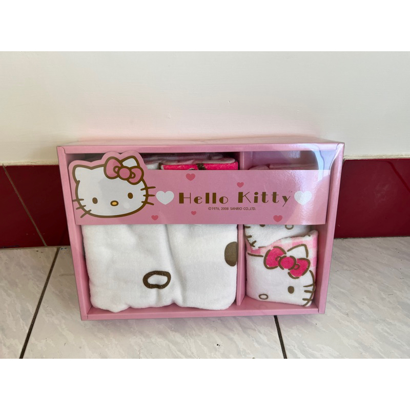 三麗鷗HELLO KITTY凱蒂貓毛巾三條禮盒