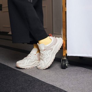 ADIDAS ADIDAS MAXXWAVY W CNY 跑步鞋 女 IH2292 粉