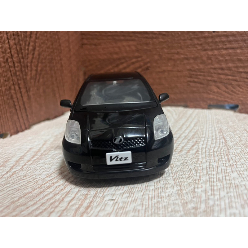 Toyota Yaris vitz 黑色 1/24 日規原廠模型車