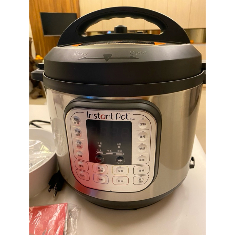 全新轉賣-康寧【Instant Pot】 IP音速鍋/壓力鍋/智慧萬用鍋(DUO 60 V5)非好市多#母親節禮物