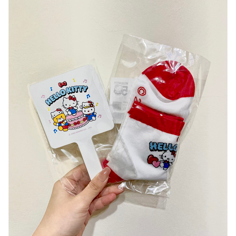 「現貨」Hello Kitty 50週年 手拿鏡/襪子（組合價）