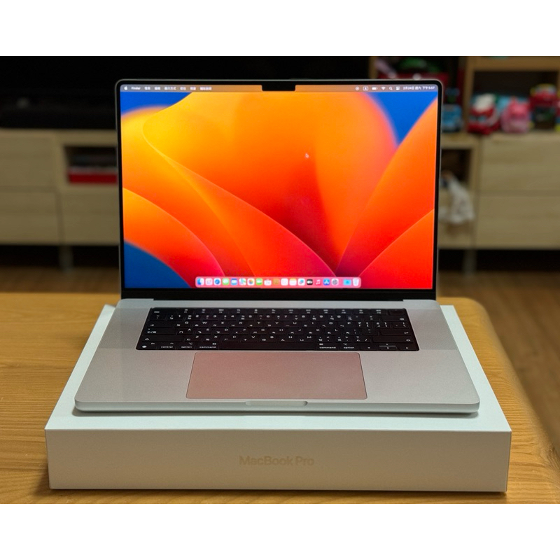 （不議價）MacBook pro 16吋 M1 Pro 16g+512g 銀色 極新無傷