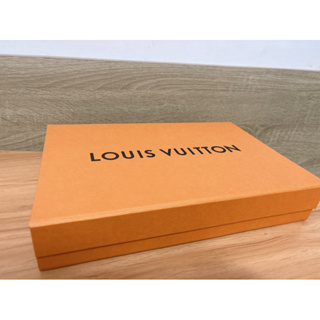 原廠紙盒💋LV圍巾磁吸式紙盒 可收納 交換禮物