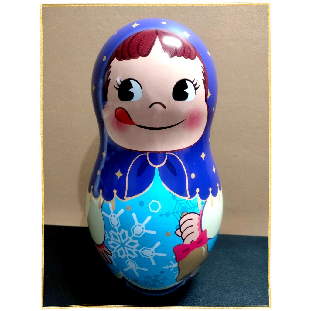 日本帶回PEKO早期正版絕版現貨-全新已拆封-不二家牛奶妹俄羅斯娃娃鐵罐/人形罐(大)-聖誕雪人-高約16.5公分