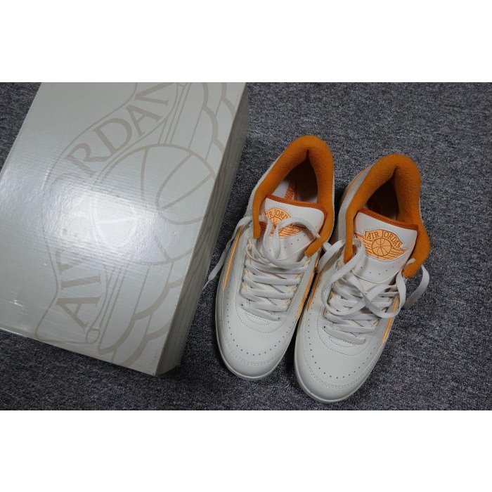 [全新品][10成新] Nike JORDAN 2 retro low