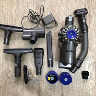Dyson sv09 無線手持式吸塵器，配件齊全，電池沒力