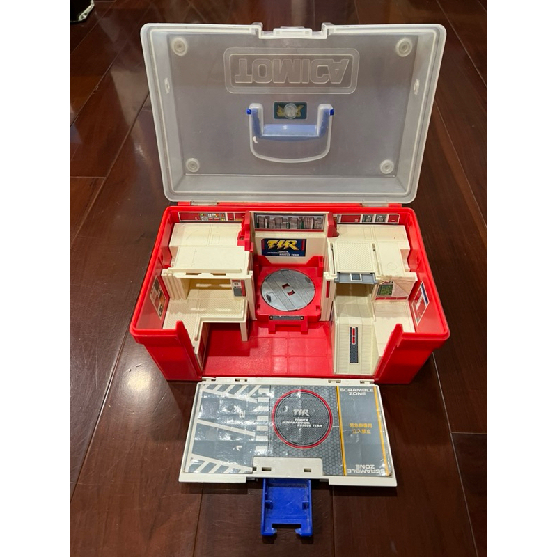 TOMICA 手提停車場 RED BOX 二手 請看說明