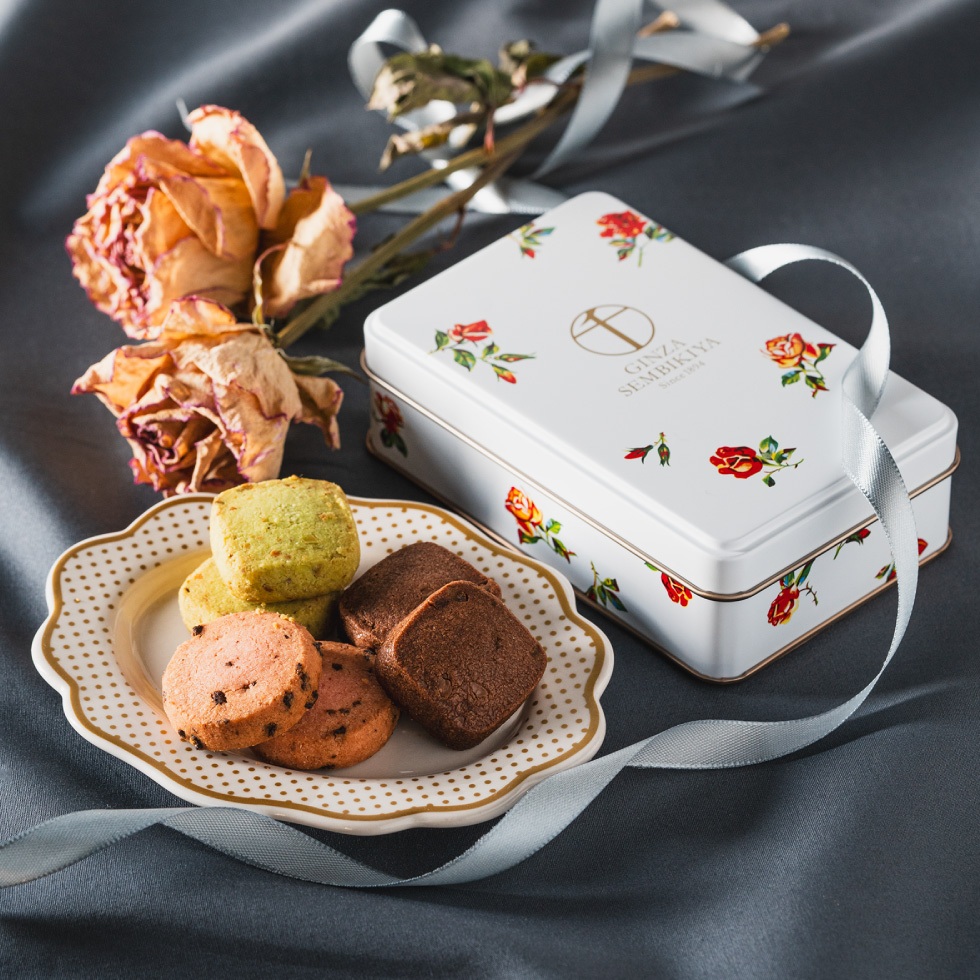 現貨+預購 日本 銀座 千疋屋 餅乾 鐵盒 開心果 草莓 香橙 巧克力 鐵盒餅乾
