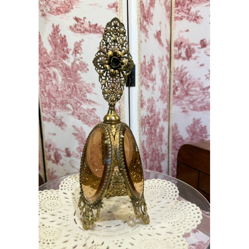 1930-40年代精緻銅蕾絲鍍金茶金色水晶玻璃裝飾型古董大香水瓶
