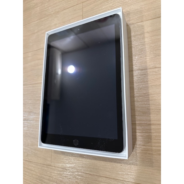 機況好 iPad 5 iPad5 iPad 2017 128G 銀 wifi版 機況功能都非常良好 線上課追劇遊戲都好用