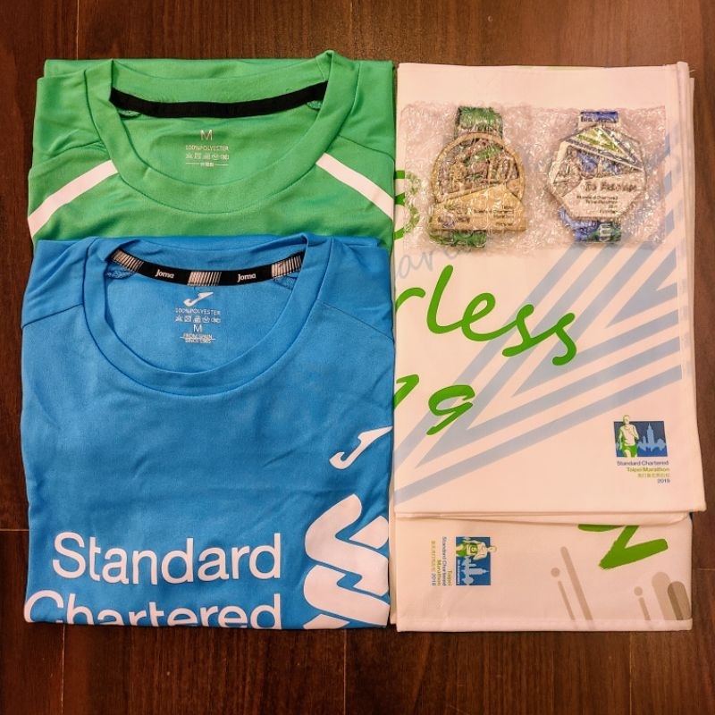 「 全新販售品 」2018＆2019 渣打路跑 STANDARD 運動排汗衣、環保手提袋、10km&amp;13km 完賽獎牌。