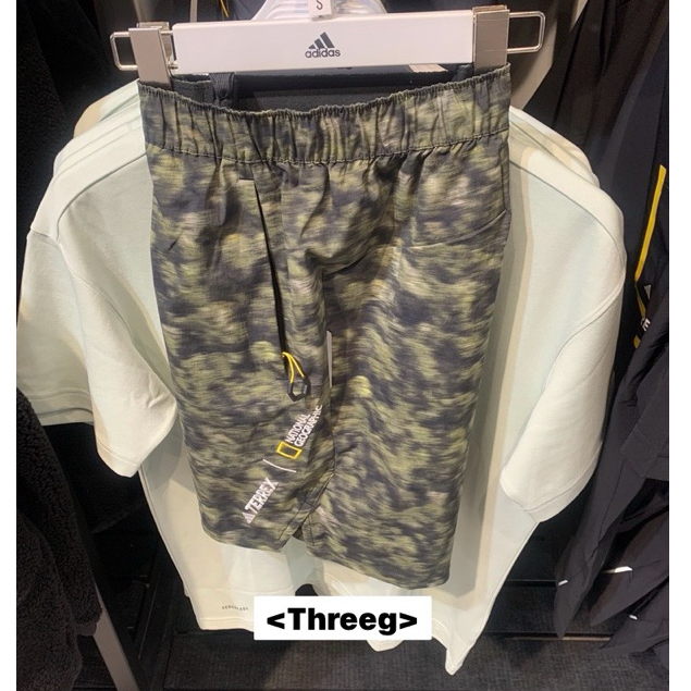 Threeg🐲ADIDAS TERREX 國家地理 聯名款 短褲 反光 吸濕排汗 拉鍊口袋 綠迷彩 男款 IS9516