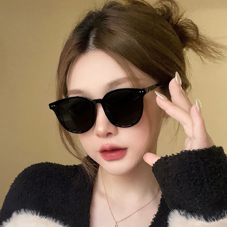🍁Q.M SHOP🍁五月新款-韓國顯瘦不挑臉型明星同款墨鏡 偏光抗UV太陽眼鏡 顯瘦 百搭 穿搭 時髦 情侶 時尚