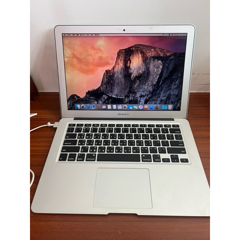 Apple 2015 macbook air 13inch i5 1.6GHz 128GB A1466 蘋果筆電文書處理