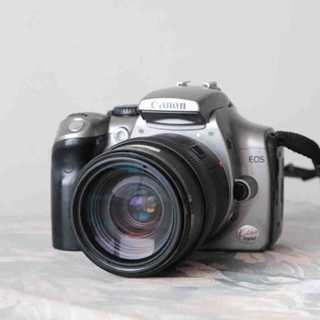 canon EOS Kiss Digital (300D) 附一顆鏡頭 自動 單眼 SLR CMOS 老數位 相機