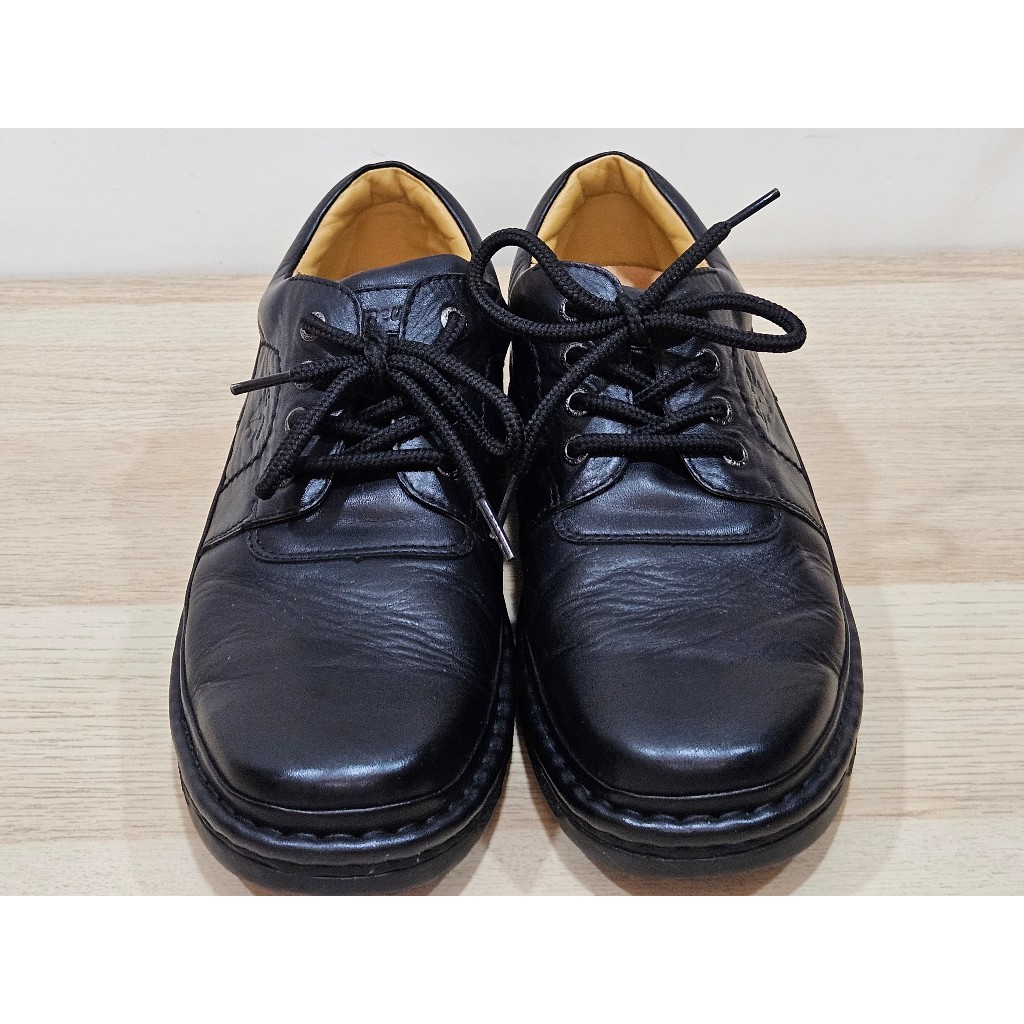 LA NEW 黑色綁帶皮鞋 尺寸: 26號