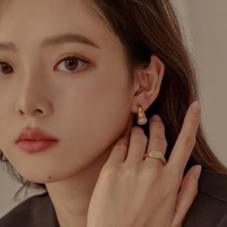 OB嚴選 韓國連線天然珍珠水滴型耳扣式耳環 《XA267》現貨/飾品/韓系