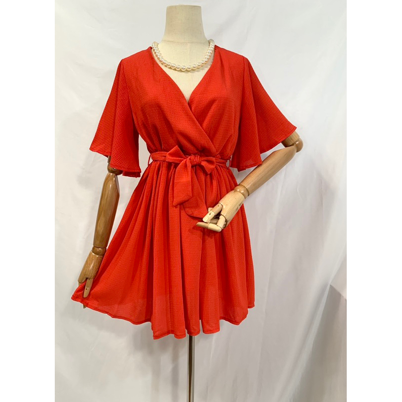 橘紅V領美背蕾絲造型縮腰綁帶連身小洋裝