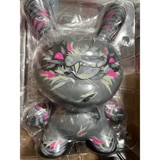 現貨 美系Kidrobot Angry Woebots Shadow Friend 8吋 DUNNY 公仔 生氣熊貓