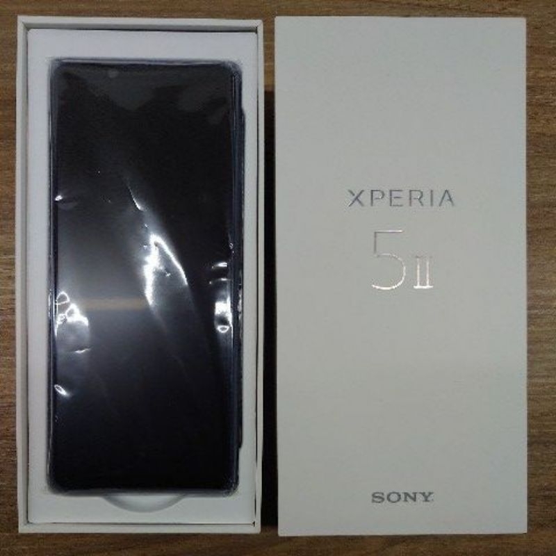 [二手商品] [Sony] [Xperia 5 II 手機] [8G/256GB] 有包膜和霧面玻璃保護貼+兩個手機殼