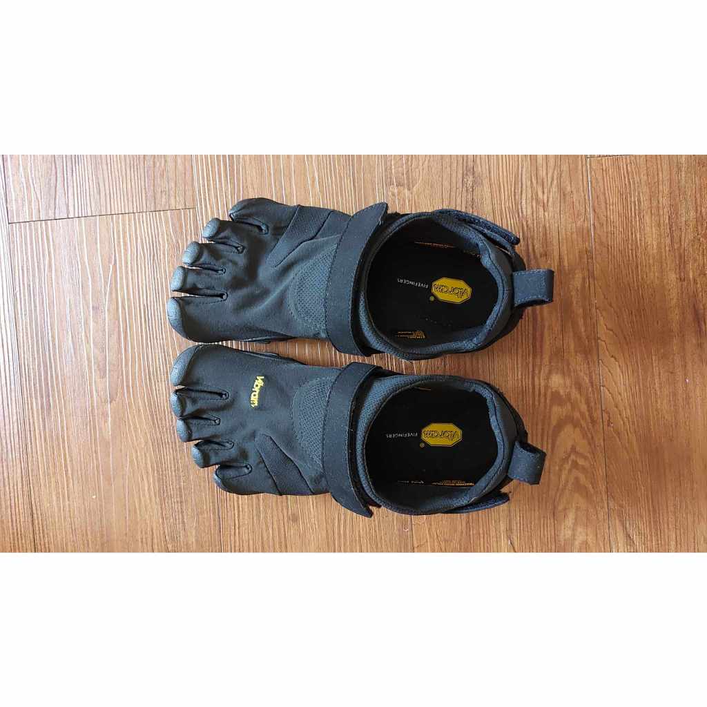 全新 美國Vibram 五趾鞋 黑色 尺寸EU41 USA8.5-9 CM25.5