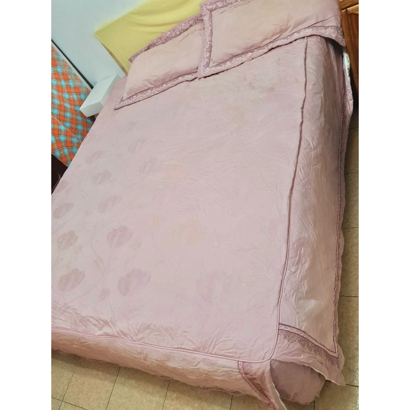 二手 雙人床粉紅色舖棉床罩+枕頭套*2
