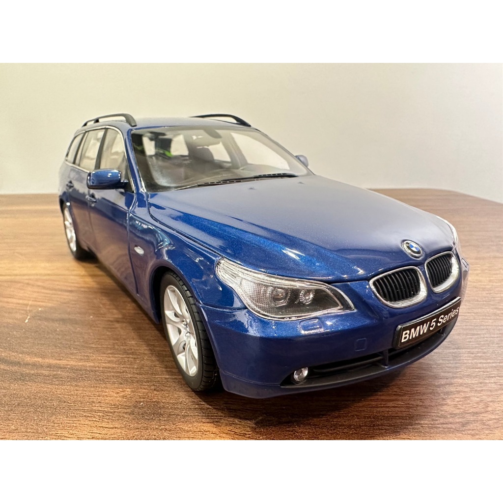 Kyosho 1/18 BMW 5 series touring E61 絕版 藍色