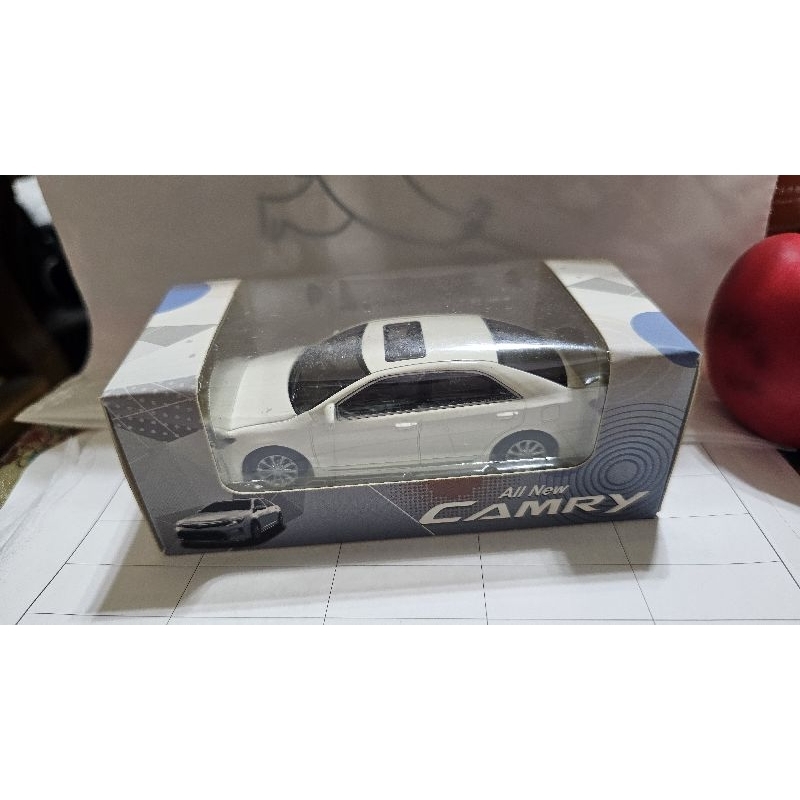 2015 最新 1/43 豐田 原廠 TOYOTA CAMRY 第七代 小改款 凱美瑞 模型車 迴力車 玩具車 合金車