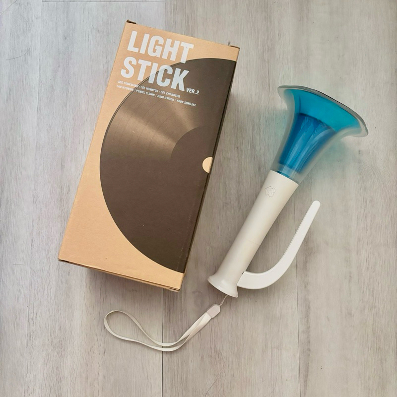 BTOB 官方手燈二代 | BTOB Light stick ver.2
