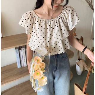 平價衣著 臺灣出貨 法式甜美荷葉雪紡上衣 一字領點點上衣 縮腰設計 荷葉領 平口上衣 短版上衣 雪紡點點上衣 短袖上衣
