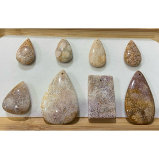 天然珊瑚玉水滴方牌無事牌精品吊墜 | 綠果翡翠·珊瑚玉