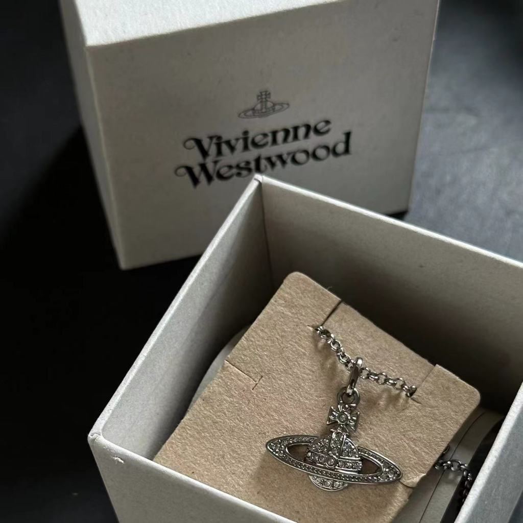 【現貨實拍】Vivienne Westwood Mini Bas 浮雕土星項鍊｜ASCE