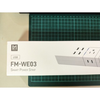 FAMMIX 菲米斯 雙排插6插4埠USB Wi-Fi智能延長線 (FM-WE03)