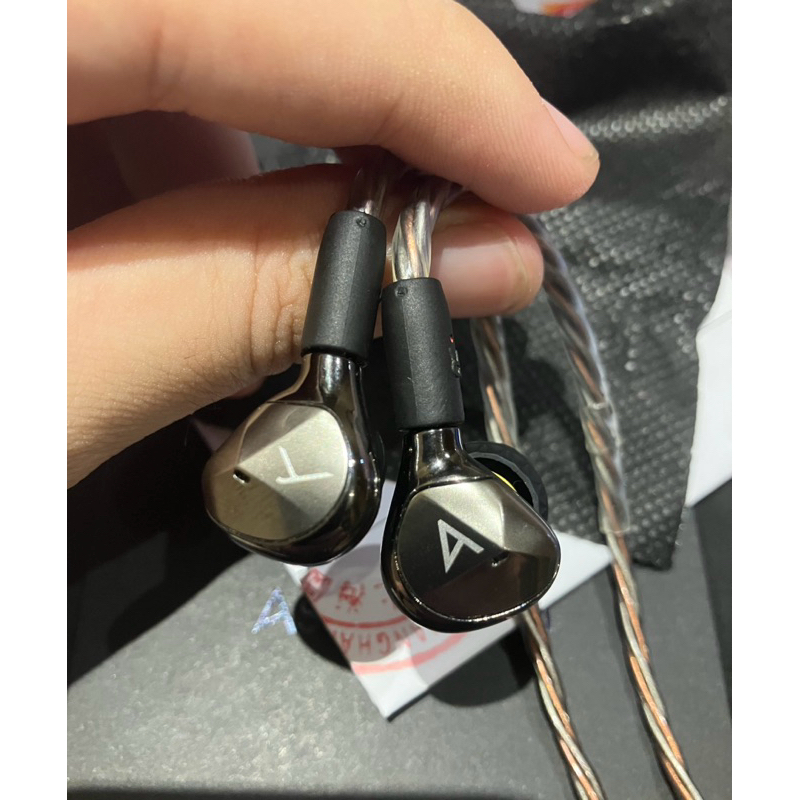 二手現貨九成新AK T9IE旗艦入耳式耳機 上市原價36K
