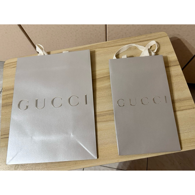 Gucci銀色紙袋、龍年2024年❤️💜紙袋