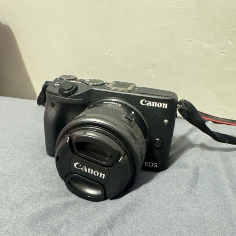 二手 Canon EOS M3 類單眼 無盒裝含鏡頭含兩顆原廠電池